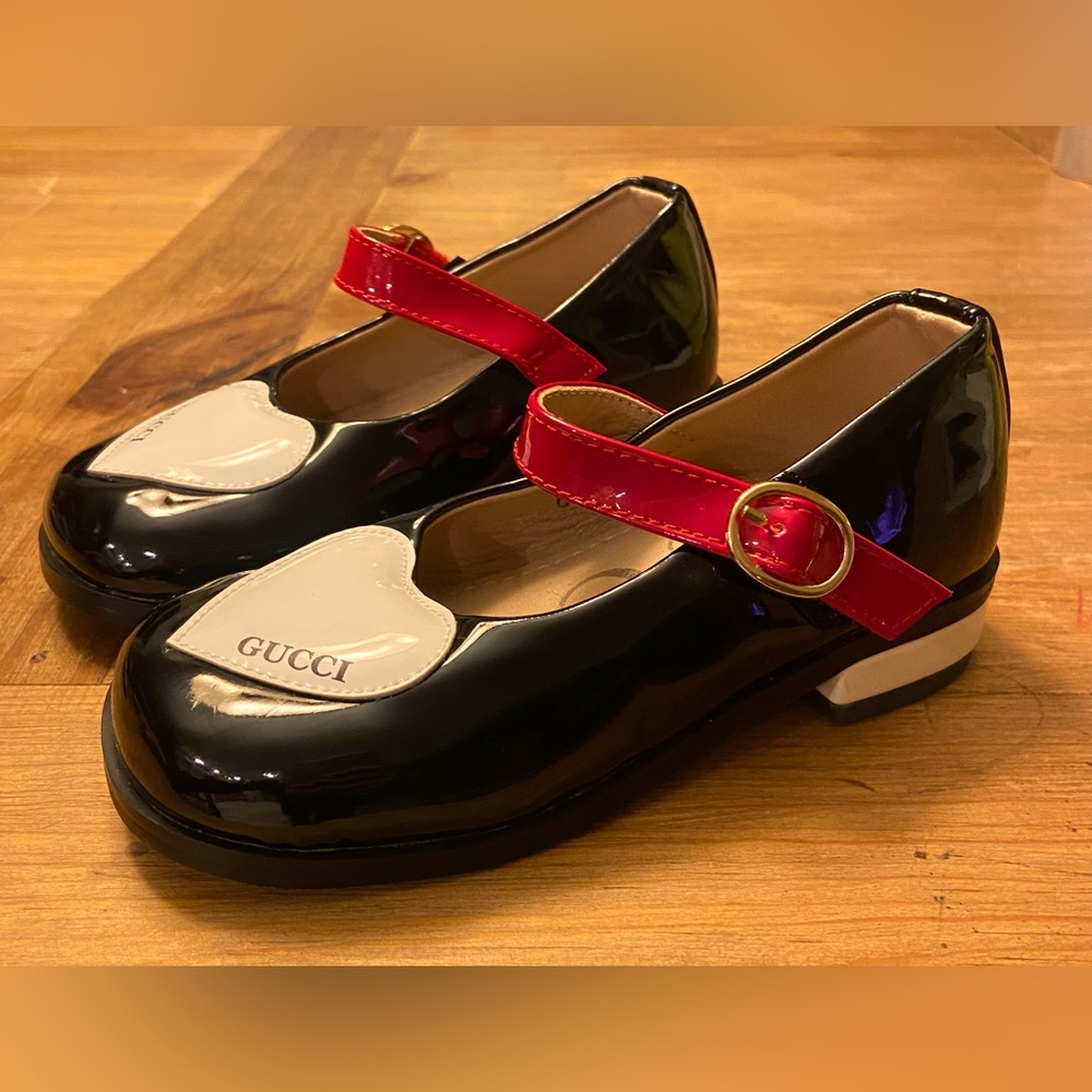 Girls GUCCI Ballet Flats Size 28